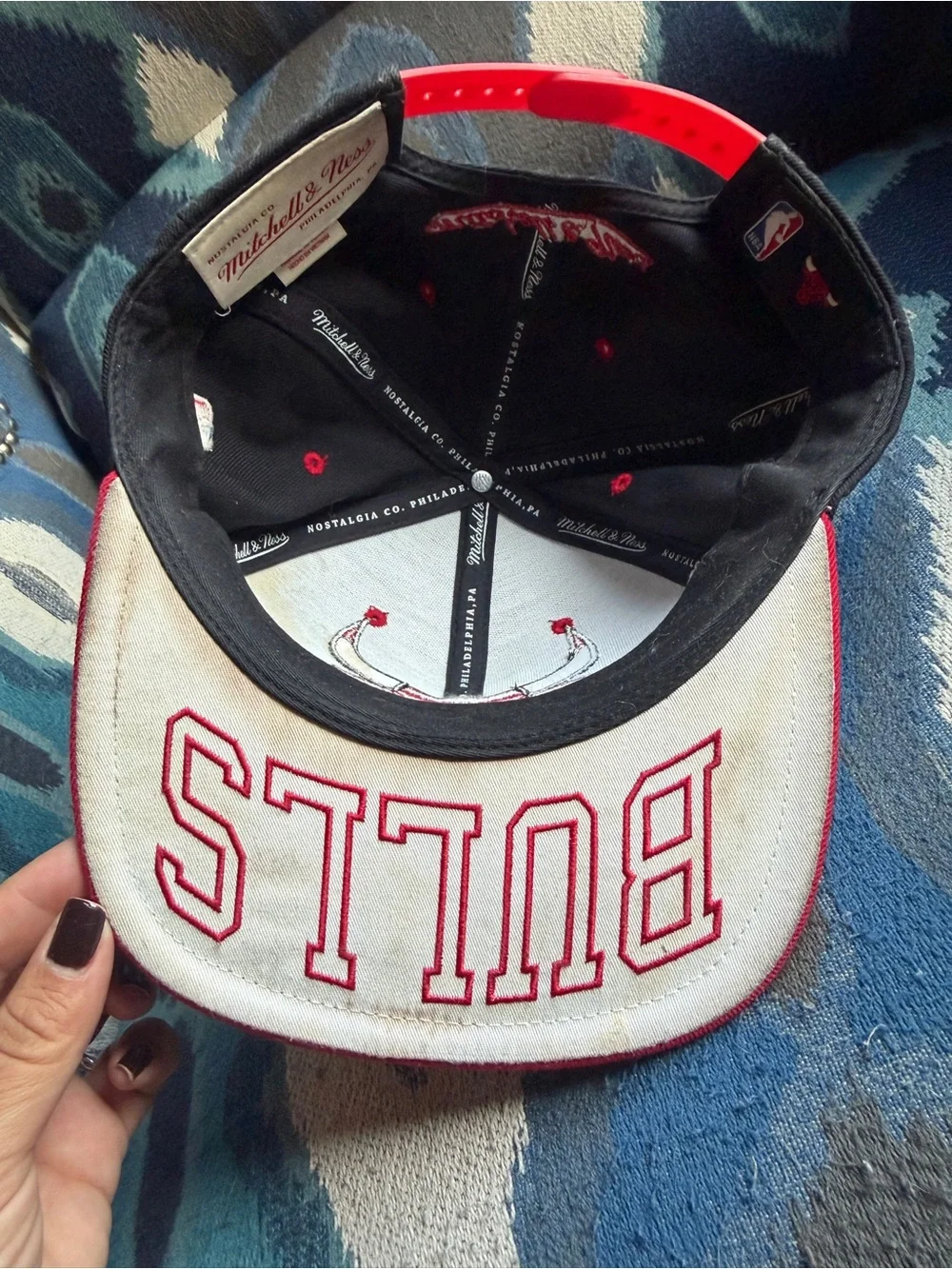Mitchell & Ness Chicago Bulls Black & Red Snapback Hat